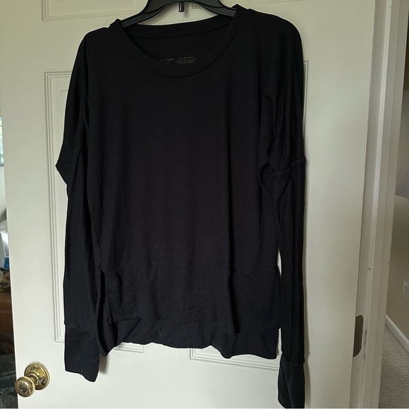 Sol and mane black sweater - Picture 2 of 5